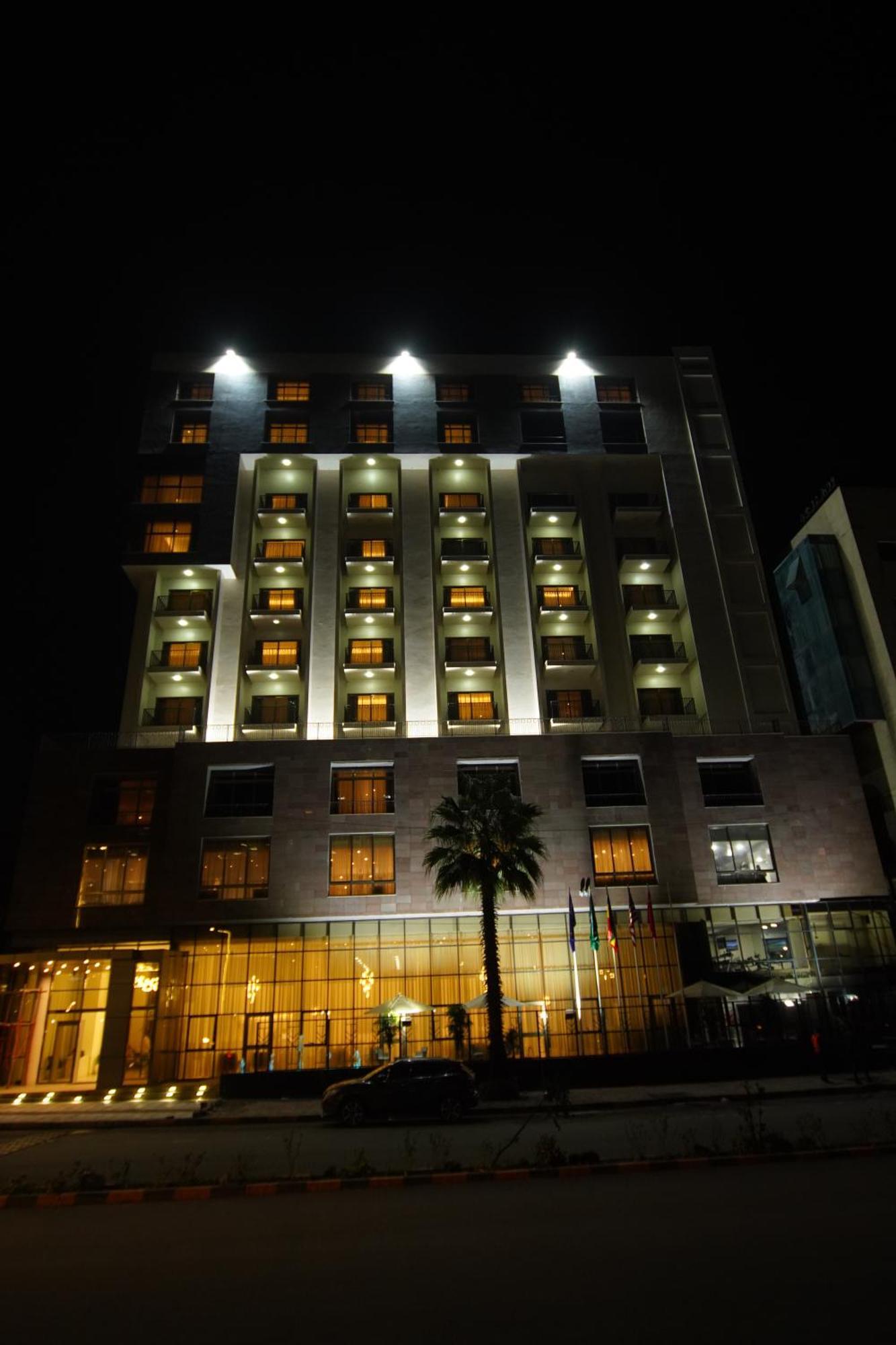 Best Western Premier Dynasty Αντίς Αμπέμπα Εξωτερικό φωτογραφία